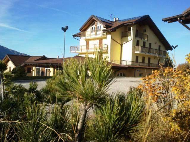 Hotel Residence Bellavista Brentonico Extérieur photo
